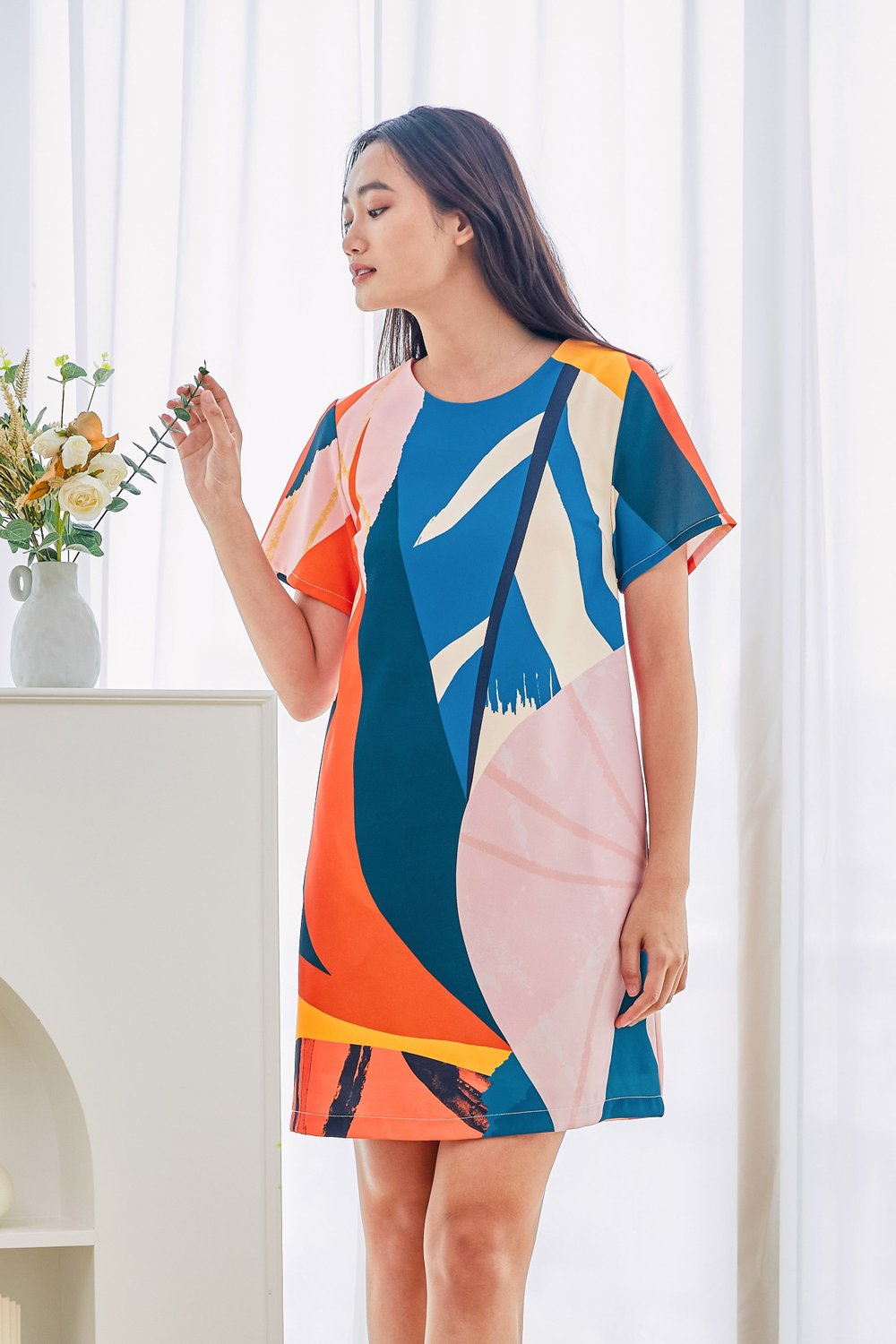 TAS X AWE SLEEVED SHIFT DRESS IN SYNGONIUM