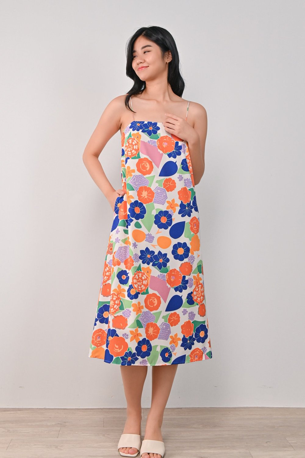 TIANA SPAG DRESS IN FRESH FLOWERS