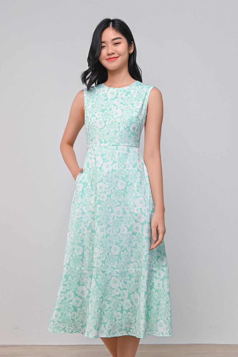 TIFFANY BLOOMS SLEEVELESS DRESS