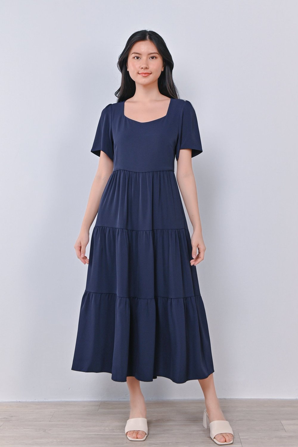 TISHA TIERED SWEETHEART DRESS IN NAVY
