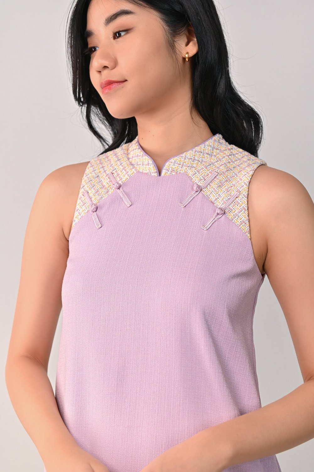 YI MIX-FABRIC CHEONGSAM IN LILAC