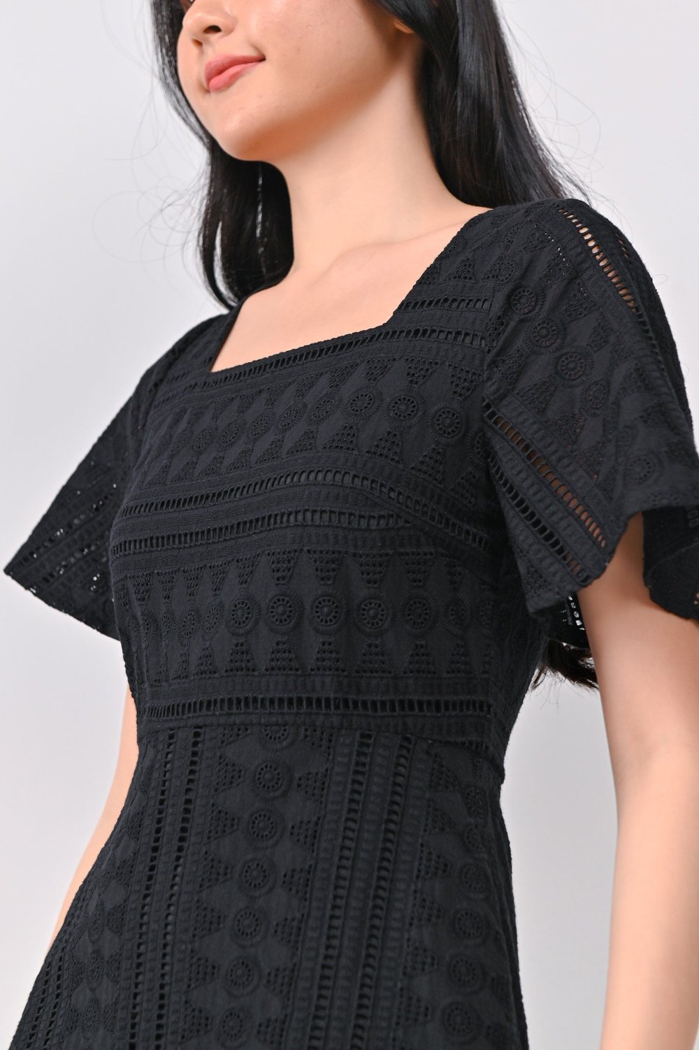 ZYA EYELET SLEEVED MIDI DRESS IN BLACK