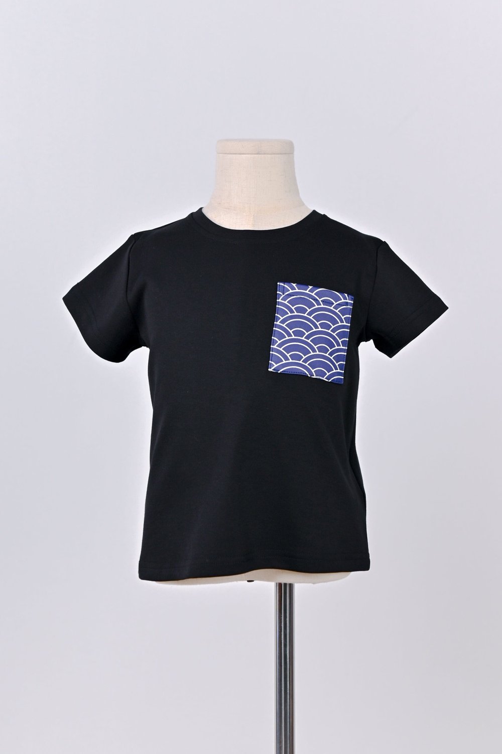AOI POCKET BLACK KIDS' TEE