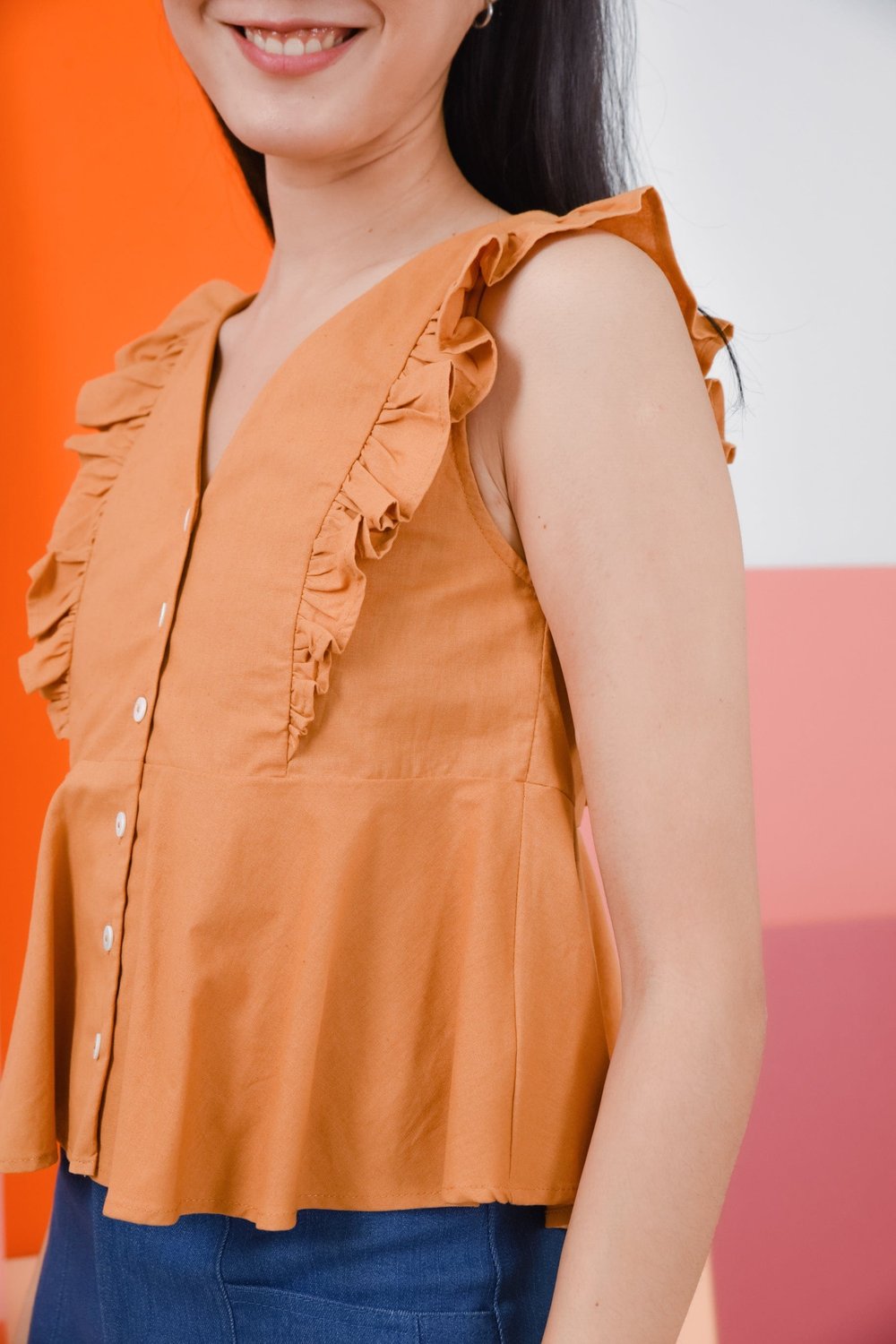 CHARIS FLUTTER-SLEEVE TOP IN APRICOT
