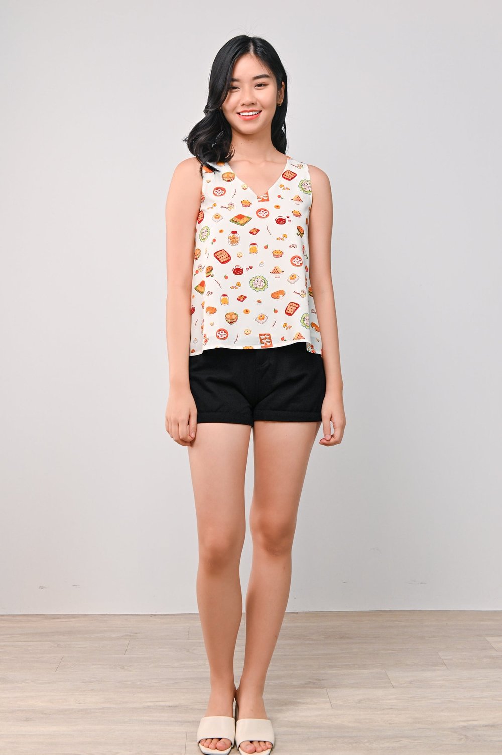 CNY SNACKS TWO-WAY TOP IN CREAM