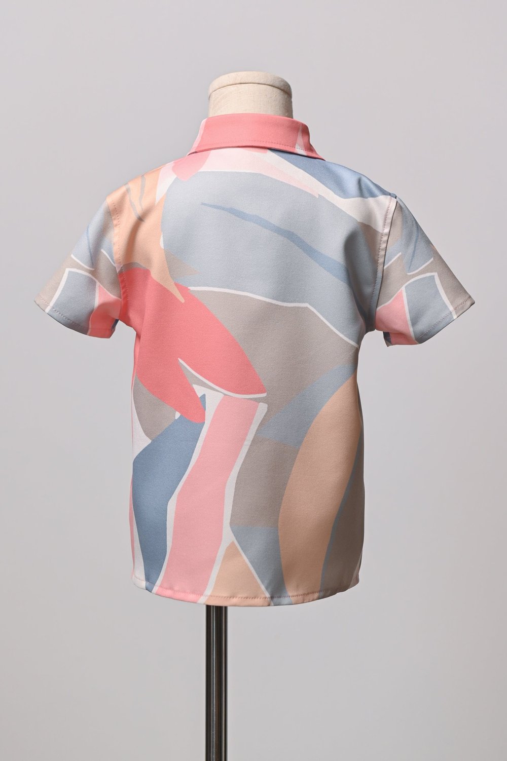 FLOURISHING FLOWERS KIDS' SHIRT