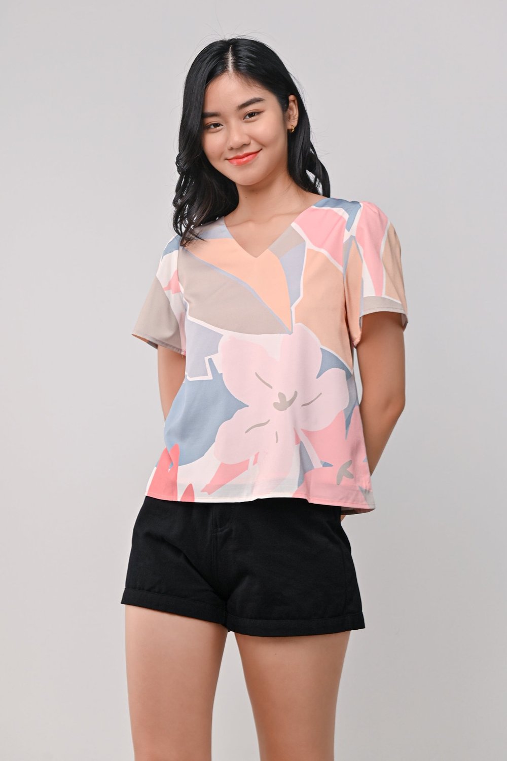 FLOURISHING FLOWERS SLEEVED TOP