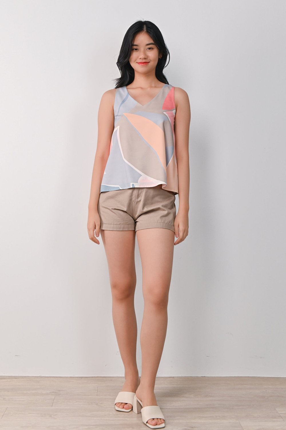 FLOURISHING FLOWERS TWO-WAY TOP