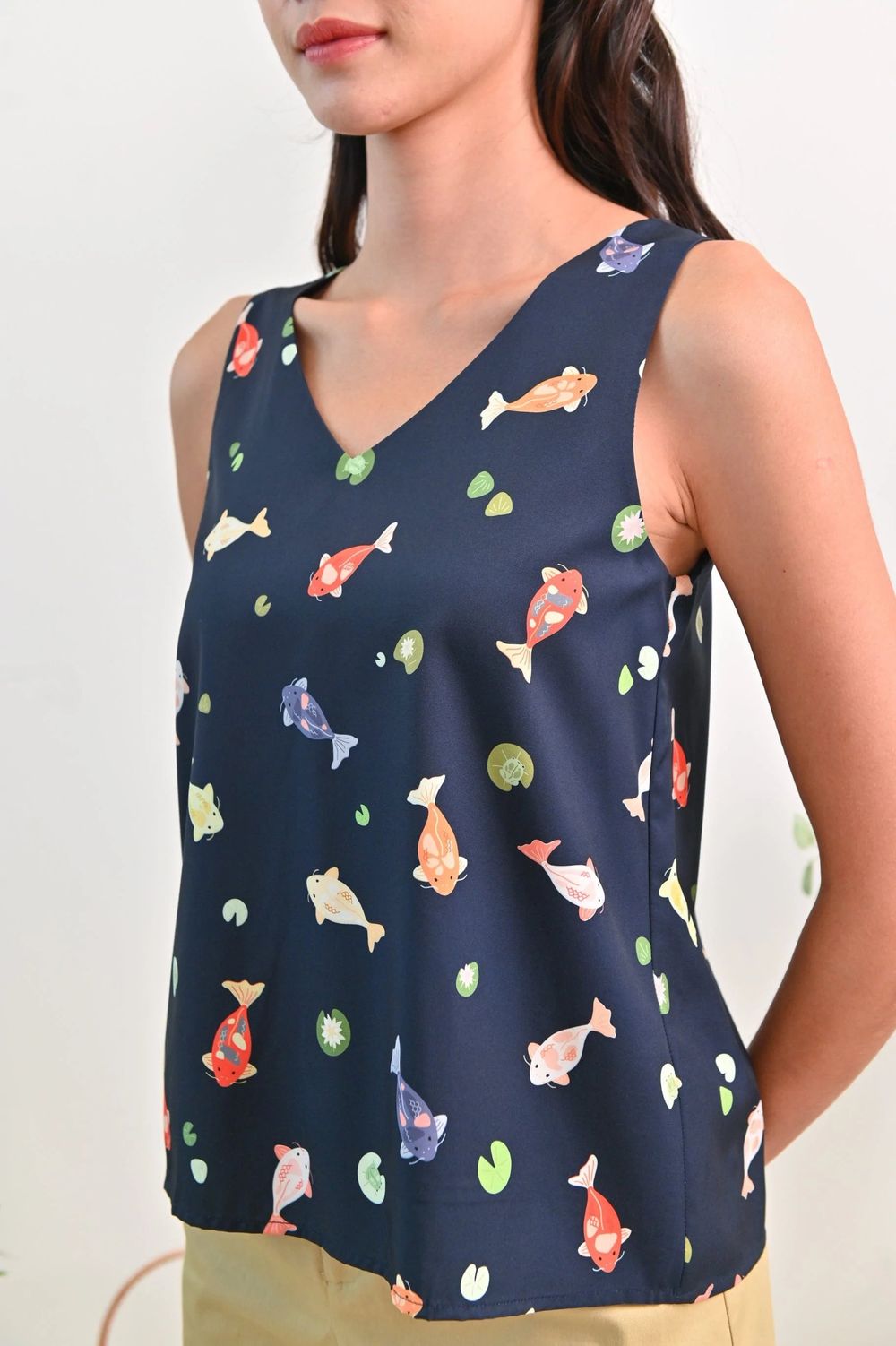 LUCKY KOI TWO-WAY TOP IN NAVY