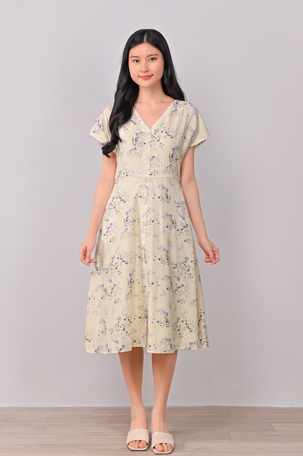 KIMIA SLEEVED BUTTON DRESS IN CREAM